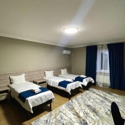 Green Town Hotel Sjymkent Exteriör bild