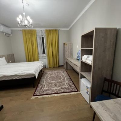 Green Town Hotel Sjymkent Exteriör bild