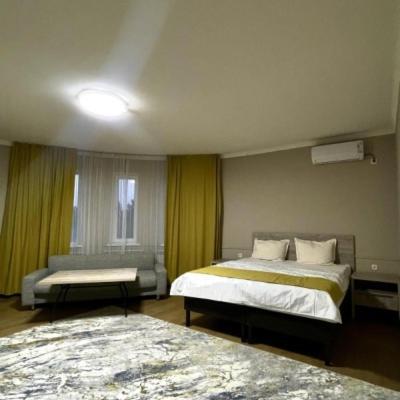 Green Town Hotel Sjymkent Exteriör bild